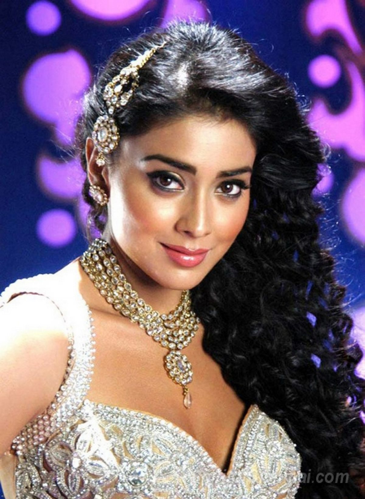 shriya saran in mazhai song